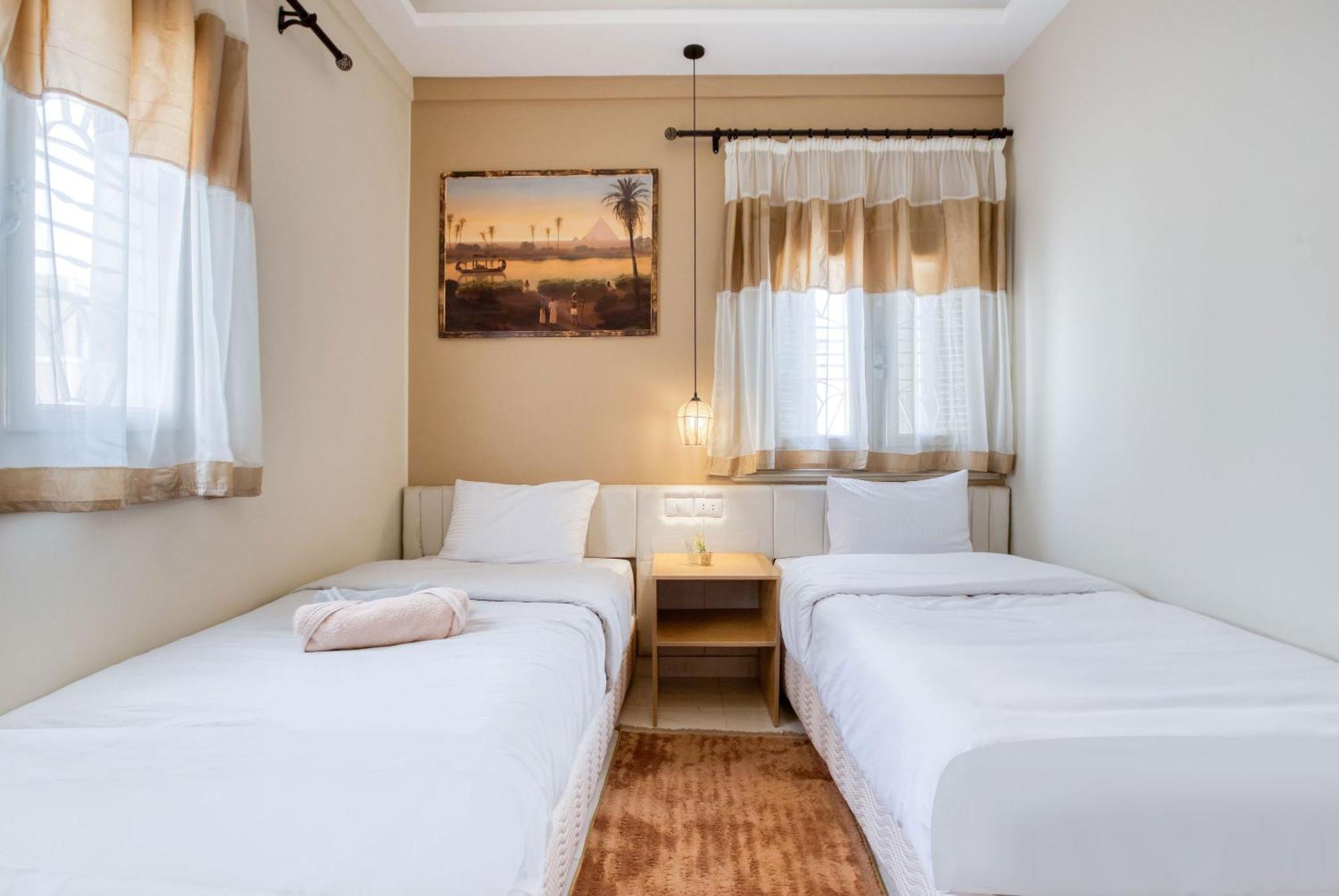 The Grand Pyramids View Hotel Kafret el-Gabal Værelse billede
