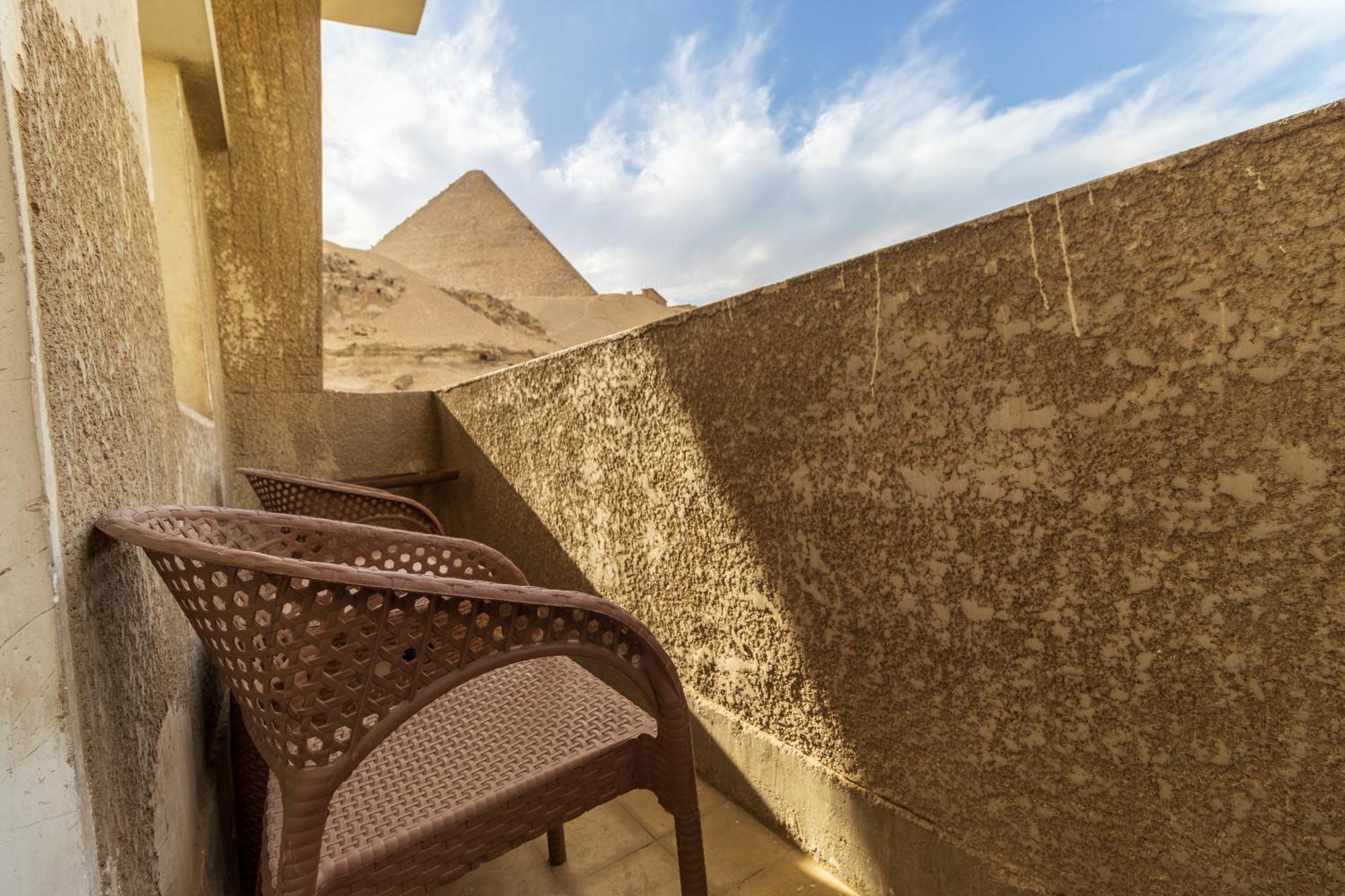 The Grand Pyramids View Hotel Kafret el-Gabal Værelse billede